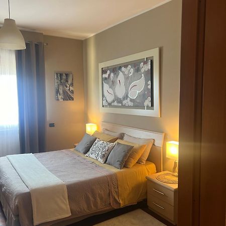 Charme & Relax - Fiera Di Roma - Fiumicino Airport Apartment Понте Галерия Екстериор снимка